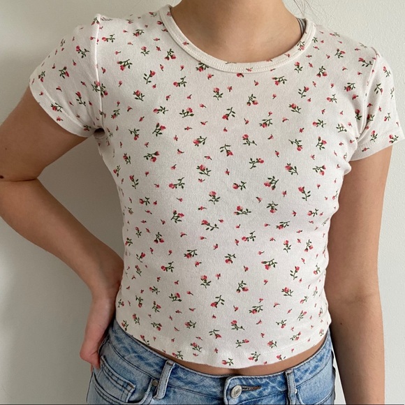 Brandy Melville Tops - Brandy Melville Tee